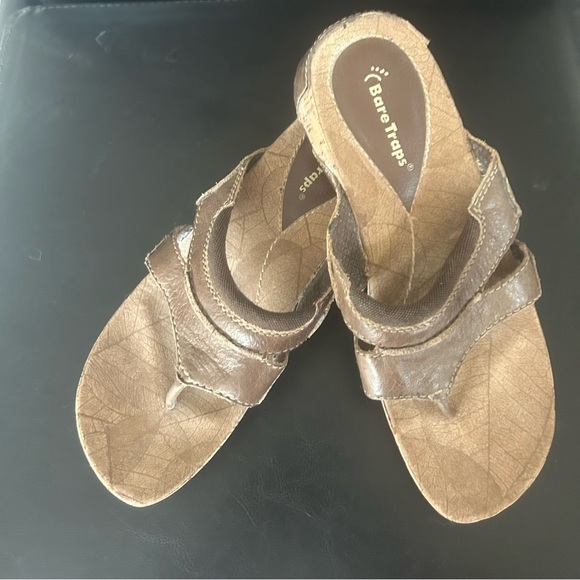 Bare Trap sandals. New in box. IS 8.5 but fits small. - Picture 2 of 6
